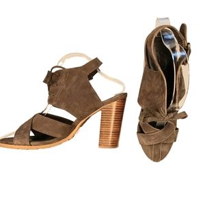 M4D3 Made Madi Nubuck Suede Block Heel Sandals Shoes Women's Sz 7 Putty Beige